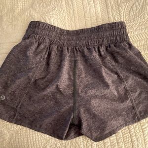 Lululemon Tracker Short 4” Size 6
